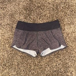 Lululemon Speed Up High-Rise Lined Short 2.5” in marble/space grey
